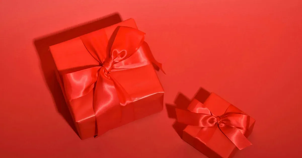 Hộp quà đỏ minh họa giftcode Zowin
